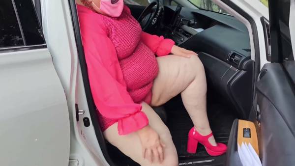 Pregnant blonde caught in compromising positions at home and in car after false police report on adultfans.net