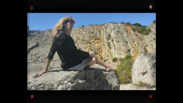 Blonde explores her foot fetish on desert rocks before moving to intimate softcore moments - Portugal on adultfans.net