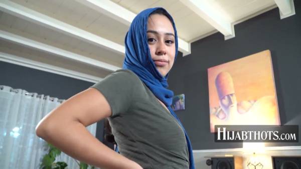Conservative Muslim girl gives in to forbidden desire with her American stepbrother - Usa on adultfans.net