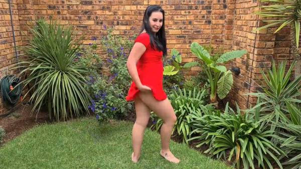 Brunette women letting nature take its course outdoors and in private on adultfans.net