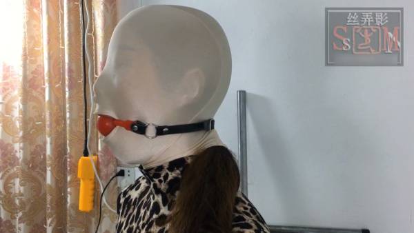 Chinese woman dominated with rope bondage and breathplay - China on adultfans.net