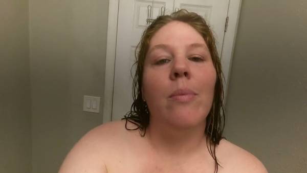 Ceras enjoys an intimate solo bathroom session by request - Usa on adultfans.net