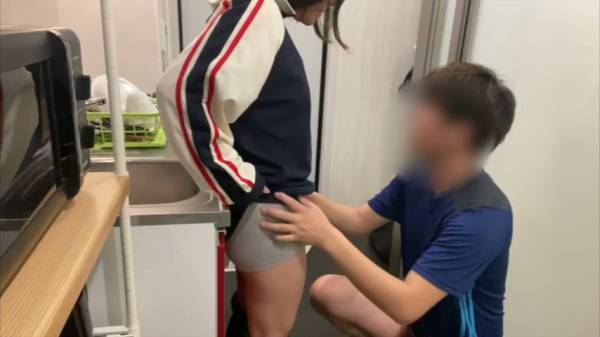 College couple's night heats up with double penetration and squirting - Japan on adultfans.net