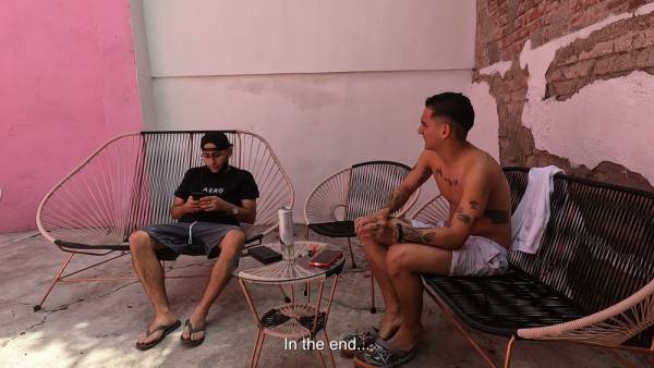 Colombian beauty caught between two American men in a sunlit nudist courtyard - Usa - Colombia on adultfans.net
